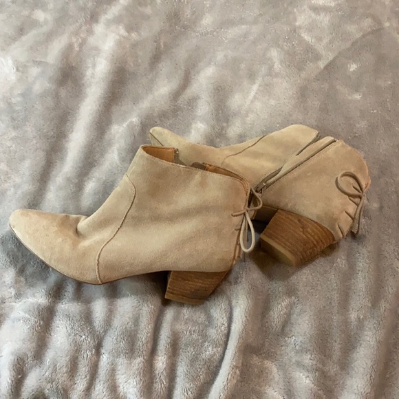 Cute ankle boots - Picture 1 of 4